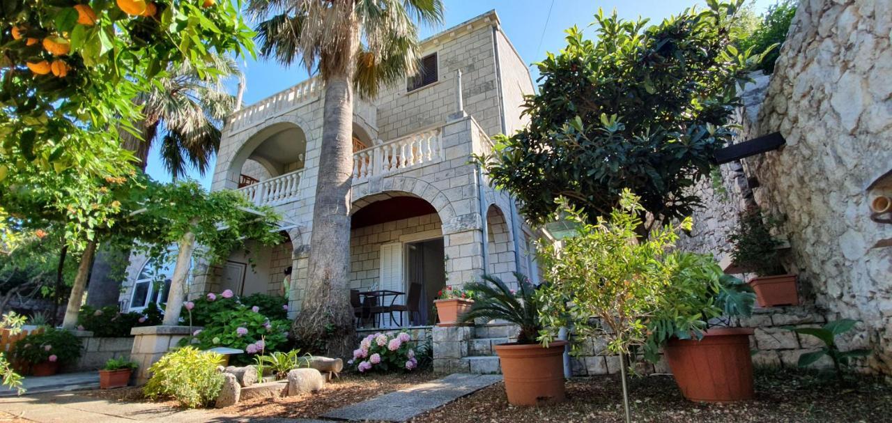 Two Palms Villa Zaton  Exterior photo